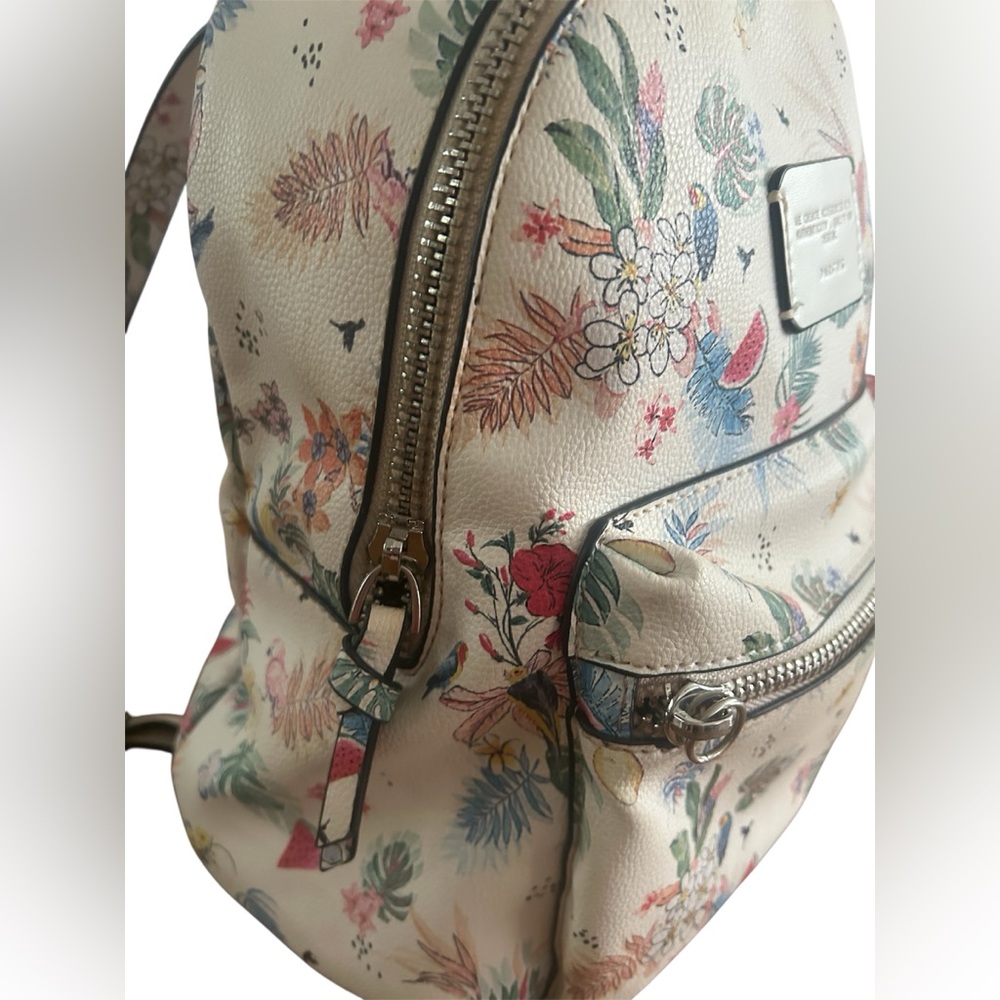 Parfois Cream Tropical Floral Backpack - Picture 8 of 11